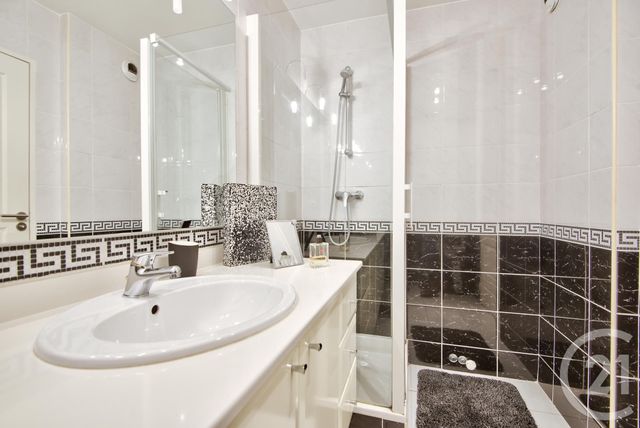 Appartement F3 à vendre - 3 pièces - 108,68 m2 - Beausoleil - 06 - PROVENCE-ALPES-COTE-D-AZUR