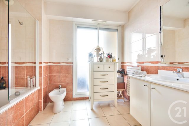 Appartement F3 à vendre - 3 pièces - 108,68 m2 - Beausoleil - 06 - PROVENCE-ALPES-COTE-D-AZUR