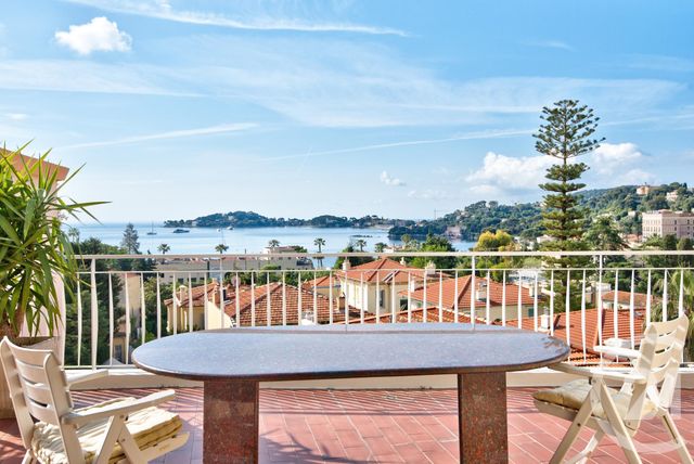 Appartement T4 à vendre - 4 pièces - 112,14 m2 - Beaulieu Sur Mer - 06 - PROVENCE-ALPES-COTE-D-AZUR
