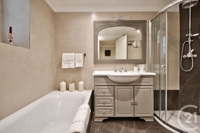 Appartement F6 &agrave; vendre - 6 pi&egrave;ces - 169,10 m2 - Beaulieu Sur Mer - 06 - PROVENCE-ALPES-COTE-D-AZUR