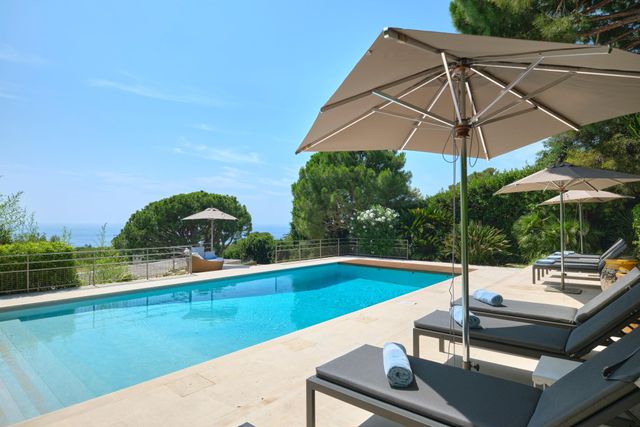 Maison à vendre - 6 pièces - 183 m2 - St Jean Cap Ferrat - 06 - PROVENCE-ALPES-COTE-D-AZUR
