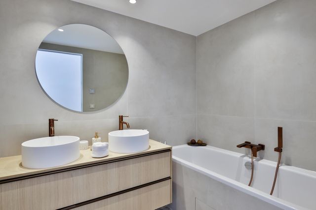 Appartement F3 à vendre - 3 pièces - 97 m2 - Villefranche Sur Mer - 06 - PROVENCE-ALPES-COTE-D-AZUR