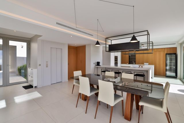 Maison &agrave; vendre - 8 pi&egrave;ces - 360 m2 - Villefranche Sur Mer - 06 - PROVENCE-ALPES-COTE-D-AZUR