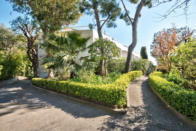Appartement F3 à vendre - 4 pièces - 92 m2 - St Jean Cap Ferrat - 06 - PROVENCE-ALPES-COTE-D-AZUR