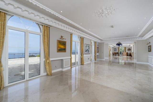 Maison à vendre - 25 pièces - 1612 m2 - Villefranche Sur Mer - 06 - PROVENCE-ALPES-COTE-D-AZUR