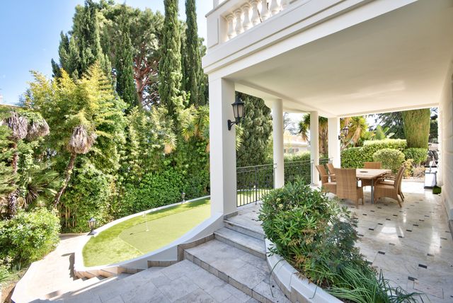 Maison à vendre - 8 pièces - 295 m2 - Beaulieu Sur Mer - 06 - PROVENCE-ALPES-COTE-D-AZUR