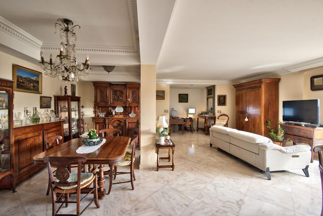 Appartement F3 &agrave; vendre - 3 pi&egrave;ces - 127,05 m2 - Nice - 06 - PROVENCE-ALPES-COTE-D-AZUR