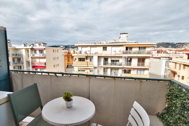 Appartement F3 &agrave; vendre - 3 pi&egrave;ces - 127,05 m2 - Nice - 06 - PROVENCE-ALPES-COTE-D-AZUR