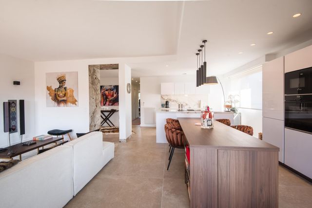 Appartement F4 &agrave; vendre - 4 pi&egrave;ces - 98 m2 - Nice - 06 - PROVENCE-ALPES-COTE-D-AZUR