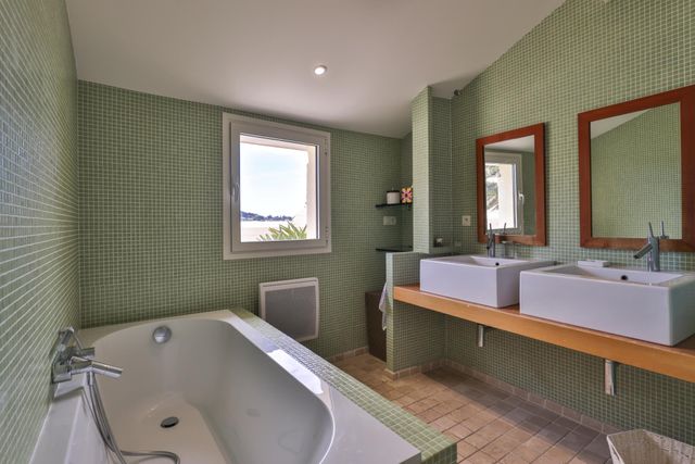 Appartement F3 &agrave; vendre - 3 pi&egrave;ces - 108 m2 - Villefranche Sur Mer - 06 - PROVENCE-ALPES-COTE-D-AZUR