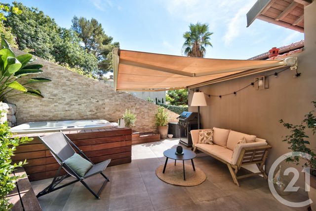 Afficher la photo en grand Appartement F3 à vendre - 3 pièces - 88,66 m2 - Villefranche Sur Mer - 06 - PROVENCE-ALPES-COTE-D-AZUR