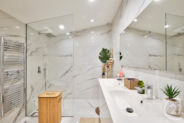 Afficher la photo en grand Appartement F3 à vendre - 3 pièces - 88,66 m2 - Villefranche Sur Mer - 06 - PROVENCE-ALPES-COTE-D-AZUR