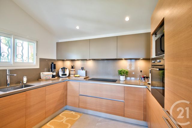 Afficher la photo en grand Appartement F3 à vendre - 3 pièces - 88,66 m2 - Villefranche Sur Mer - 06 - PROVENCE-ALPES-COTE-D-AZUR