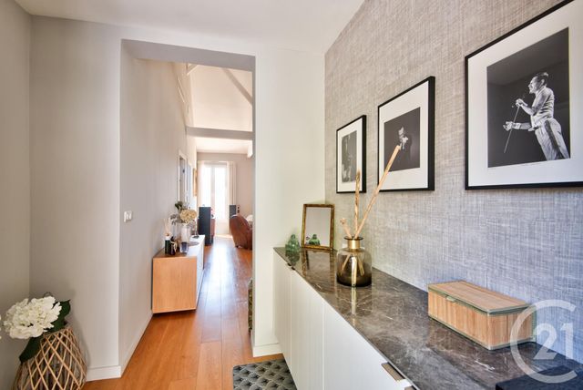 Afficher la photo en grand Appartement F3 à vendre - 3 pièces - 88,66 m2 - Villefranche Sur Mer - 06 - PROVENCE-ALPES-COTE-D-AZUR