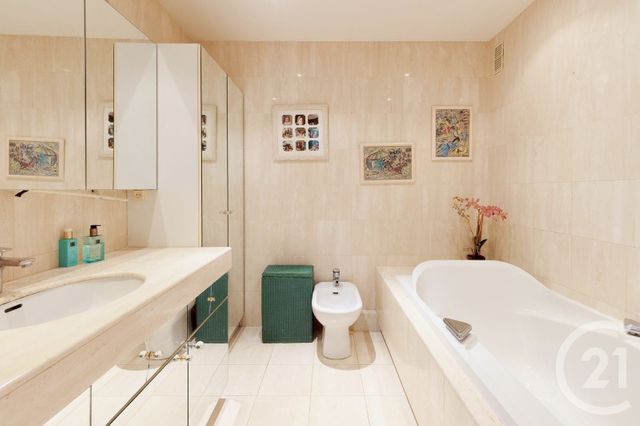 Appartement F3 à vendre - 3 pièces - 103 m2 - Cannes - 06 - PROVENCE-ALPES-COTE-D-AZUR