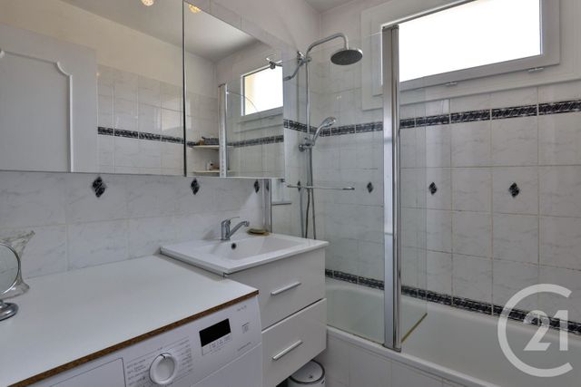 Appartement F3 à vendre - 3 pièces - 65,38 m2 - Villefranche Sur Mer - 06 - PROVENCE-ALPES-COTE-D-AZUR