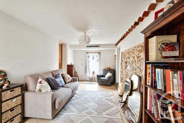 Afficher la photo en grand Maison à vendre - 4 pièces - 175 m2 - Castellar - 06 - PROVENCE-ALPES-COTE-D-AZUR