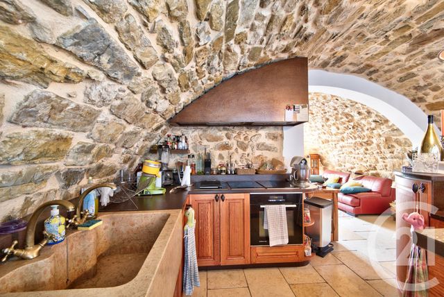 Afficher la photo en grand Maison à vendre - 4 pièces - 175 m2 - Castellar - 06 - PROVENCE-ALPES-COTE-D-AZUR