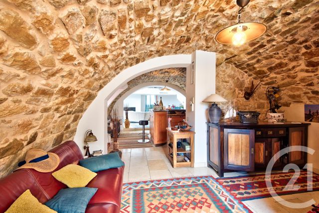 Afficher la photo en grand Maison à vendre - 4 pièces - 175 m2 - Castellar - 06 - PROVENCE-ALPES-COTE-D-AZUR