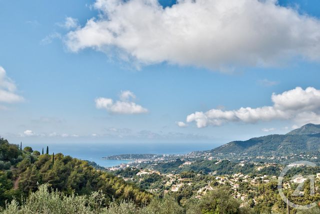 Afficher la photo en grand Maison à vendre - 4 pièces - 175 m2 - Castellar - 06 - PROVENCE-ALPES-COTE-D-AZUR