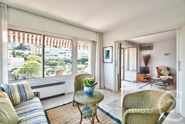 Afficher la photo en grand Appartement F3 à vendre - 3 pièces - 75 m2 - Villefranche Sur Mer - 06 - PROVENCE-ALPES-COTE-D-AZUR