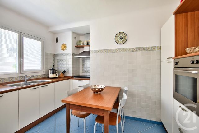 Afficher la photo en grand Appartement F3 à vendre - 3 pièces - 75 m2 - Villefranche Sur Mer - 06 - PROVENCE-ALPES-COTE-D-AZUR