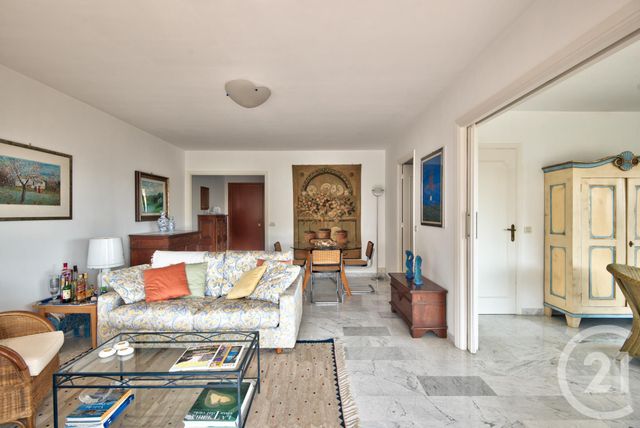 Afficher la photo en grand Appartement F3 à vendre - 3 pièces - 75 m2 - Villefranche Sur Mer - 06 - PROVENCE-ALPES-COTE-D-AZUR