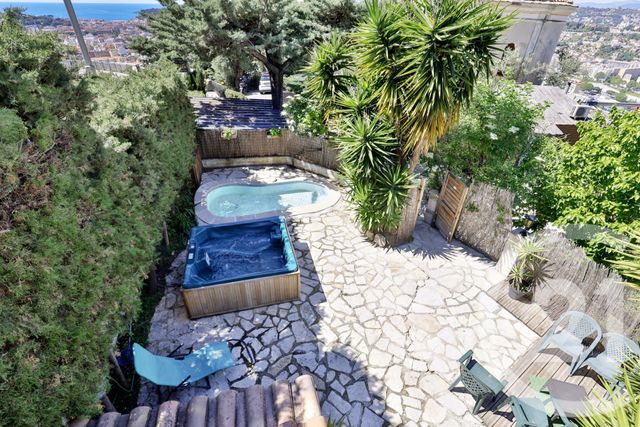 Maison à vendre - 9 pièces - 217 m2 - Nice - 06 - PROVENCE-ALPES-COTE-D-AZUR