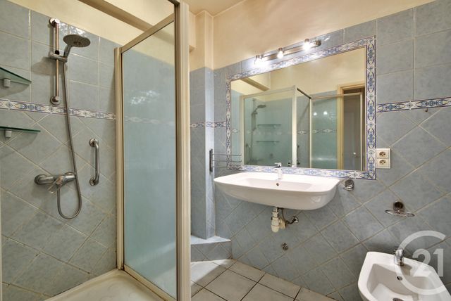 Appartement F3 à vendre - 3 pièces - 70 m2 - Nice - 06 - PROVENCE-ALPES-COTE-D-AZUR