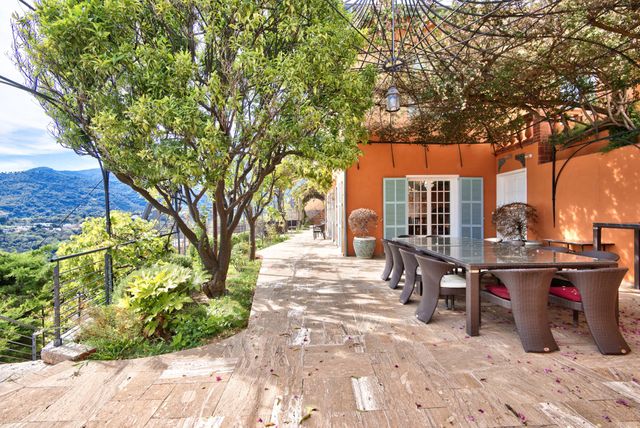 Maison à vendre - 7 pièces - 335 m2 - Menton - 06 - PROVENCE-ALPES-COTE-D-AZUR