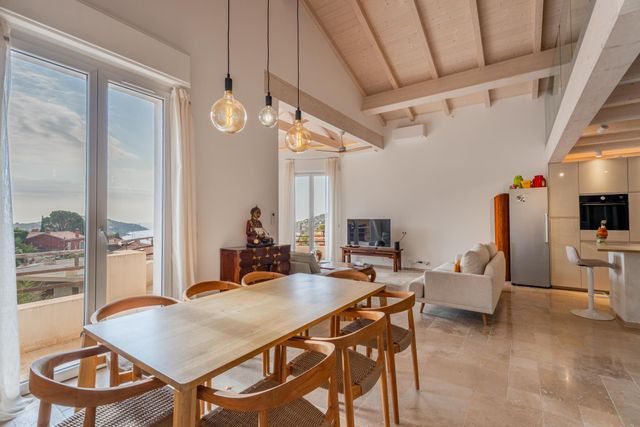 Maison &agrave; vendre - 5 pi&egrave;ces - 200 m2 - Villefranche Sur Mer - 06 - PROVENCE-ALPES-COTE-D-AZUR