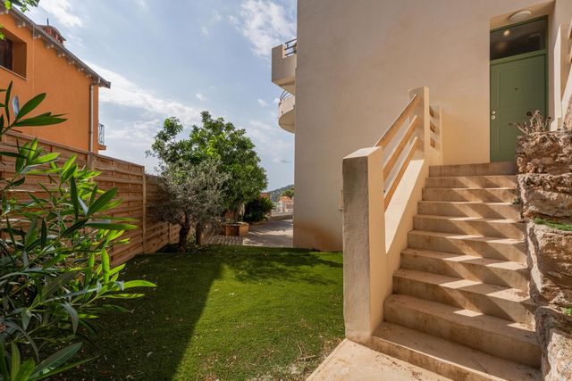 Maison &agrave; vendre - 5 pi&egrave;ces - 200 m2 - Villefranche Sur Mer - 06 - PROVENCE-ALPES-COTE-D-AZUR