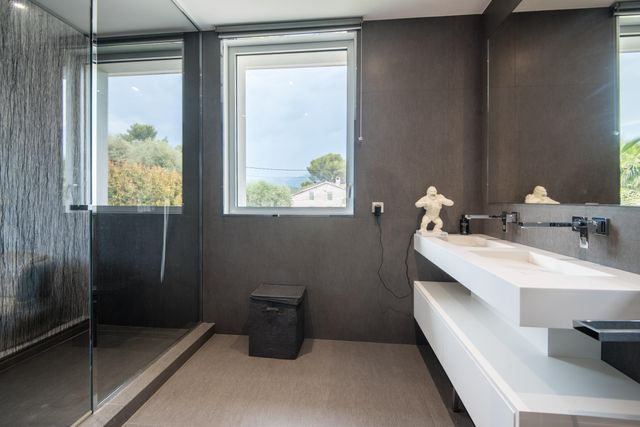 Maison &agrave; vendre - 5 pi&egrave;ces - 256 m2 - Roquefort Les Pins - 06 - PROVENCE-ALPES-COTE-D-AZUR