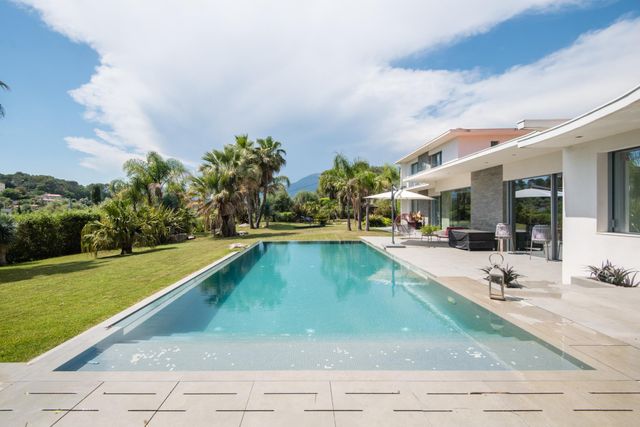 Maison &agrave; vendre - 5 pi&egrave;ces - 256 m2 - Roquefort Les Pins - 06 - PROVENCE-ALPES-COTE-D-AZUR