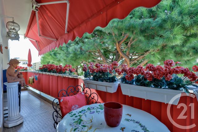 Maison à vendre - 6 pièces - 256,22 m2 - St Laurent Du Var - 06 - PROVENCE-ALPES-COTE-D-AZUR