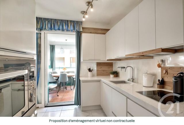 Afficher la photo en grand Appartement F3 à vendre - 3 pièces - 75 m2 - Nice - 06 - PROVENCE-ALPES-COTE-D-AZUR