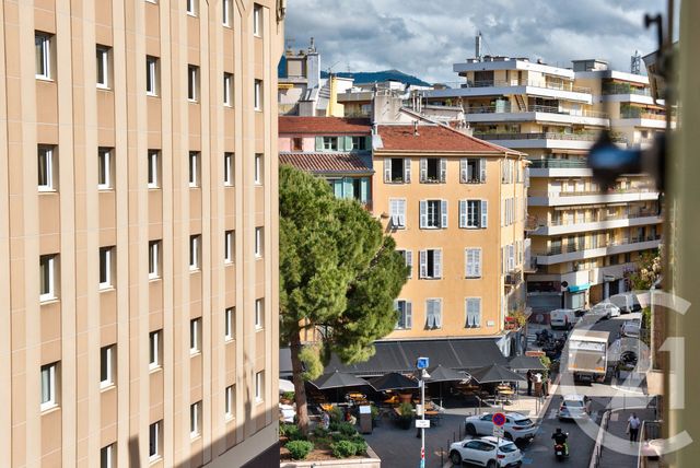 Afficher la photo en grand Appartement F3 à vendre - 3 pièces - 75 m2 - Nice - 06 - PROVENCE-ALPES-COTE-D-AZUR
