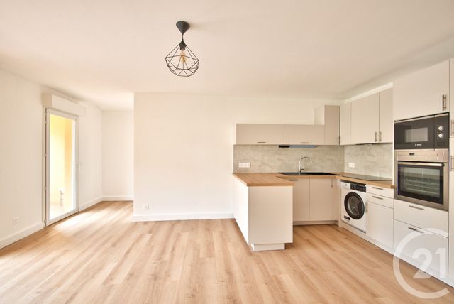 Afficher la photo en grand Appartement F3 à vendre - 3 pièces - 72,76 m2 - Nice - 06 - PROVENCE-ALPES-COTE-D-AZUR