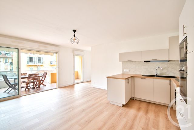 Afficher la photo en grand Appartement F3 à vendre - 3 pièces - 72,76 m2 - Nice - 06 - PROVENCE-ALPES-COTE-D-AZUR