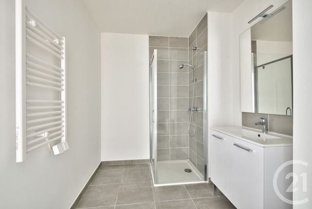 Afficher la photo en grand Appartement F2 à vendre - 2 pièces - 41 m2 - Nice - 06 - PROVENCE-ALPES-COTE-D-AZUR