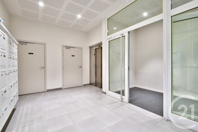 Afficher la photo en grand Appartement F2 à vendre - 2 pièces - 41 m2 - Nice - 06 - PROVENCE-ALPES-COTE-D-AZUR