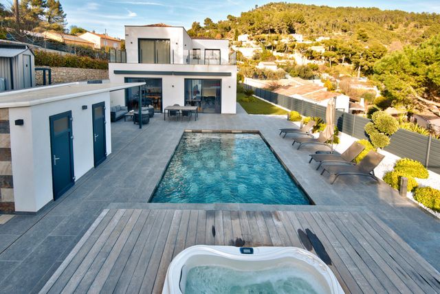 Maison à vendre - 5 pièces - 183 m2 - Tourrette Levens - 06 - PROVENCE-ALPES-COTE-D-AZUR