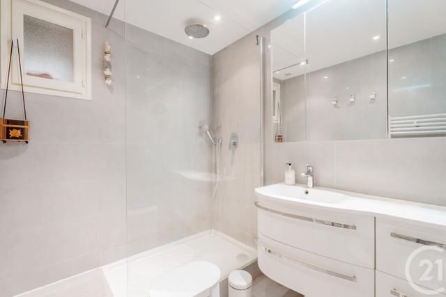 Appartement F4 &agrave; vendre - 4 pi&egrave;ces - 74,09 m2 - Nice - 06 - PROVENCE-ALPES-COTE-D-AZUR