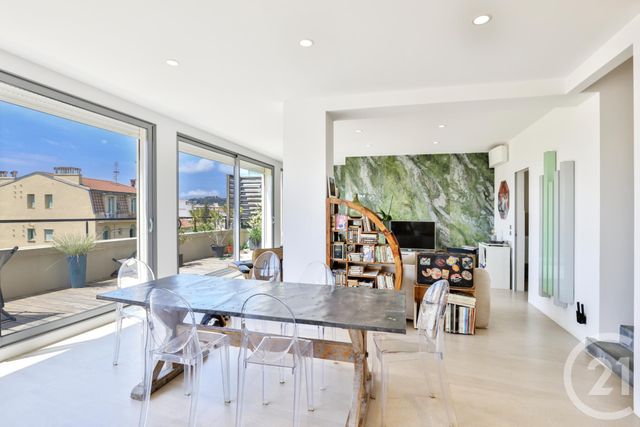 Afficher la photo en grand Appartement F3 à vendre - 3 pièces - 124,09 m2 - Nice - 06 - PROVENCE-ALPES-COTE-D-AZUR