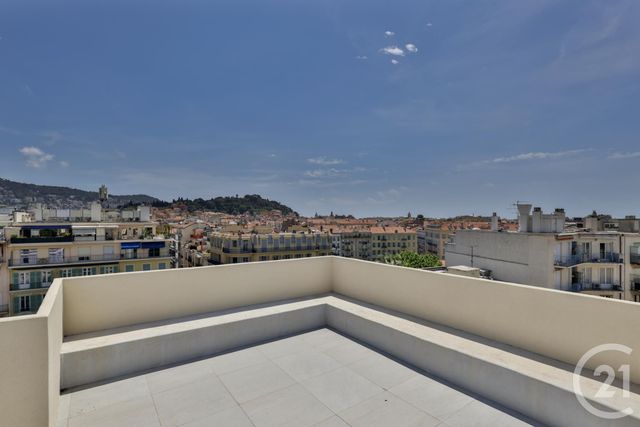 Afficher la photo en grand Appartement F3 à vendre - 3 pièces - 124,09 m2 - Nice - 06 - PROVENCE-ALPES-COTE-D-AZUR