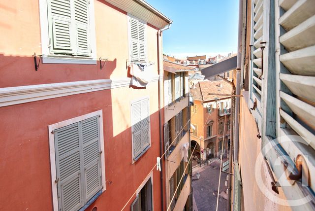 Afficher la photo en grand Appartement F4 à vendre - 4 pièces - 83,74 m2 - Nice - 06 - PROVENCE-ALPES-COTE-D-AZUR