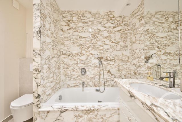 Appartement F4 &agrave; vendre - 4 pi&egrave;ces - 104,47 m2 - Nice - 06 - PROVENCE-ALPES-COTE-D-AZUR