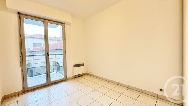 Appartement T3 &agrave; vendre - 3 pi&egrave;ces - 68,34 m2 - Antibes - 06 - PROVENCE-ALPES-COTE-D-AZUR