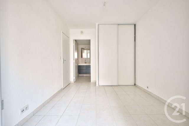 Appartement T4 &agrave; vendre - 4 pi&egrave;ces - 84,70 m2 - Antibes - 06 - PROVENCE-ALPES-COTE-D-AZUR