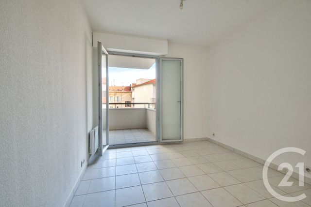 Appartement T4 &agrave; vendre - 4 pi&egrave;ces - 84,70 m2 - Antibes - 06 - PROVENCE-ALPES-COTE-D-AZUR